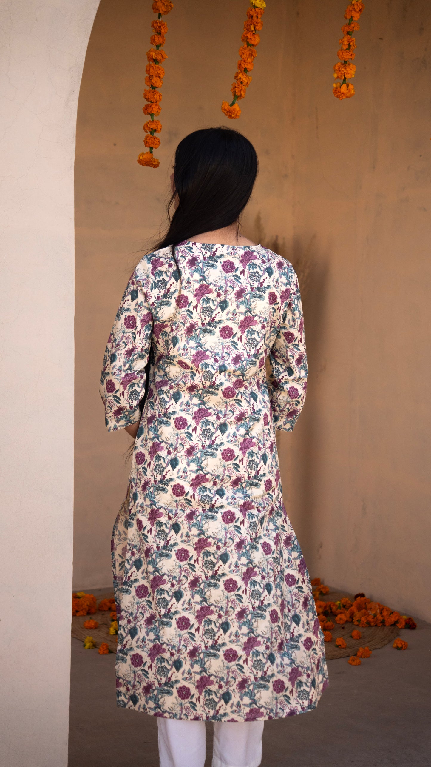 Avsaari Ruh Angrakha Kurta